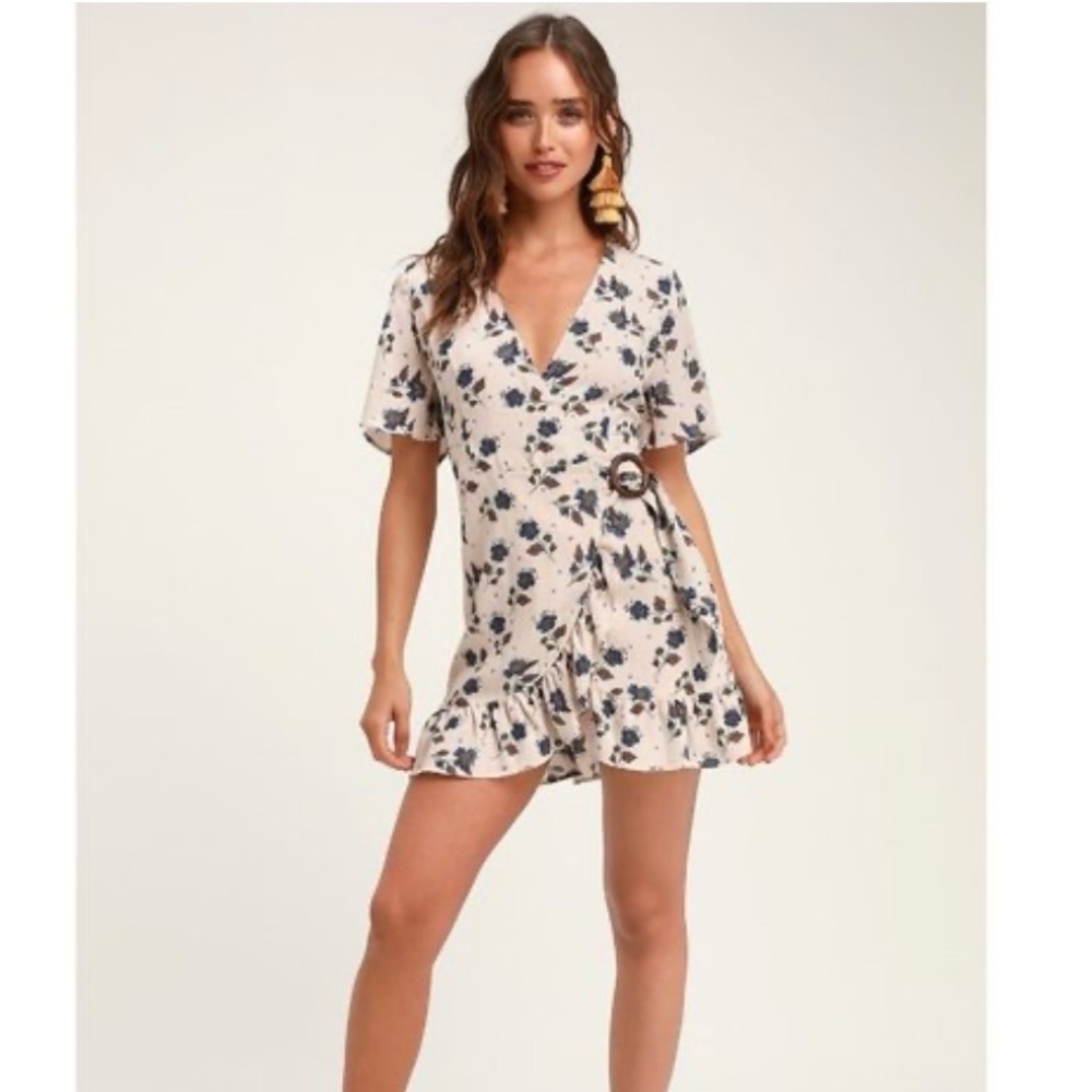 J.O.A. Cascade Beige Floral Print Ruffled Wrap Dress size medium NWT
